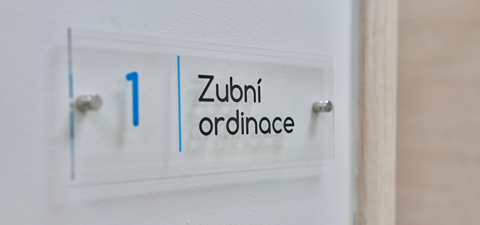 - Zubní ordinace Praha - Hlavní - Zubní lékař Praha Clinic+ - BSR4451 - Hlavní